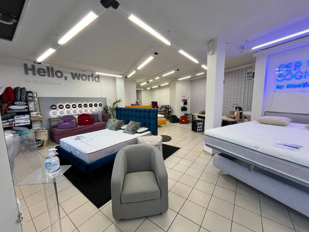 negozio in affitto a Firenze in zona Isolotto