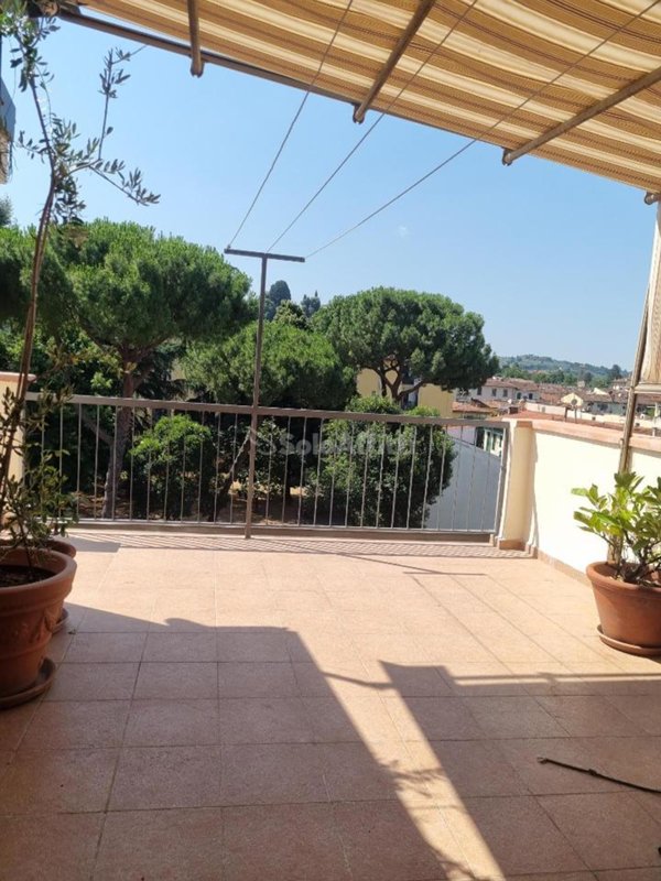 appartamento in affitto a Firenze in zona Isolotto