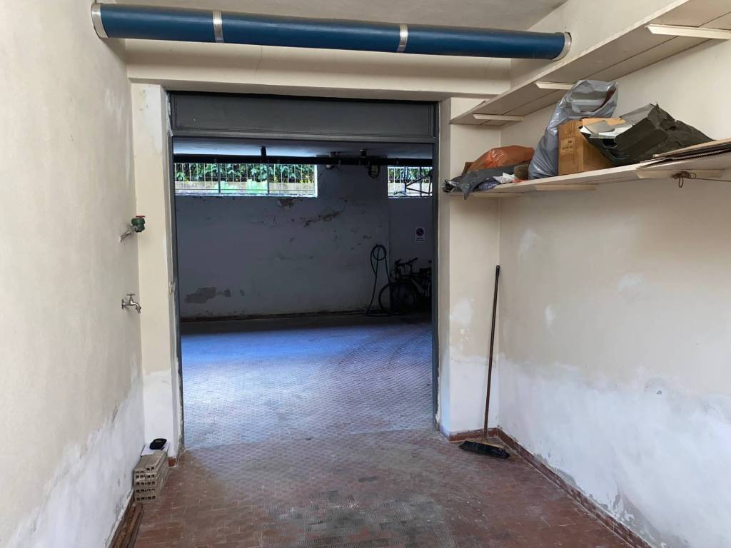 locale di sgombero in affitto a Firenze