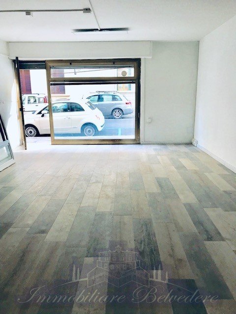 locale commerciale in affitto a Firenze
