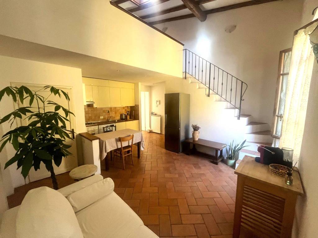 appartamento in affitto a Firenze in zona Settignano