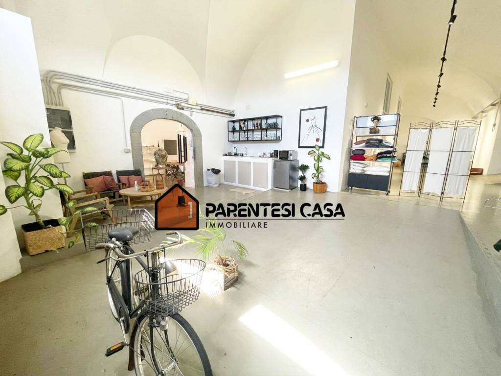 negozio in affitto a Firenze in zona Careggi