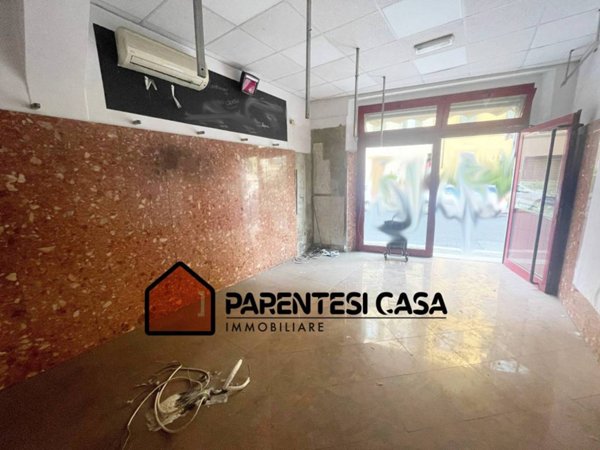negozio in affitto a Firenze in zona Isolotto