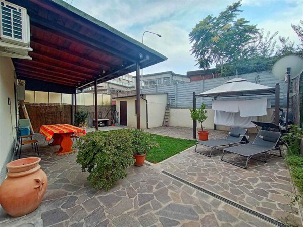 casa indipendente in affitto a Firenze in zona Isolotto