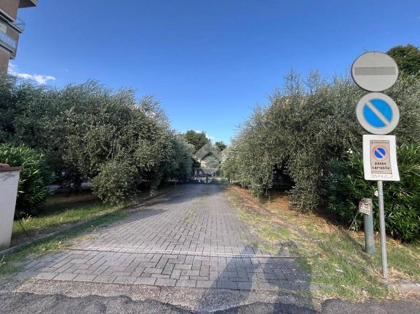 negozio in affitto a Firenze in zona Gavinana
