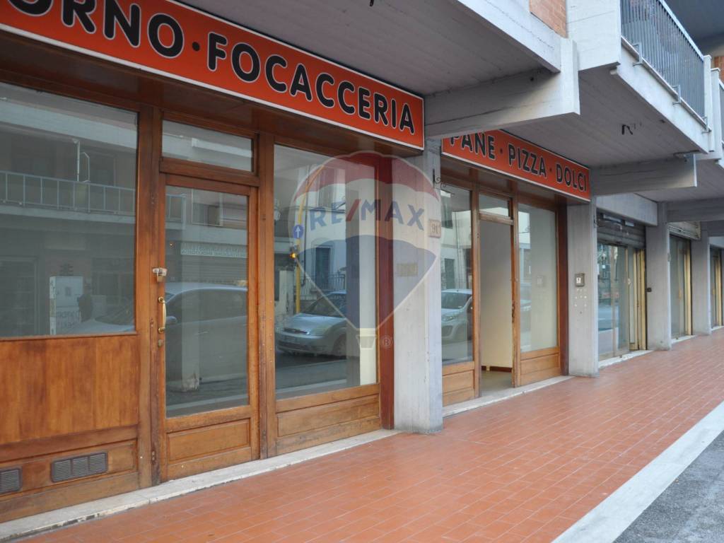 negozio in affitto a Firenze in zona Careggi