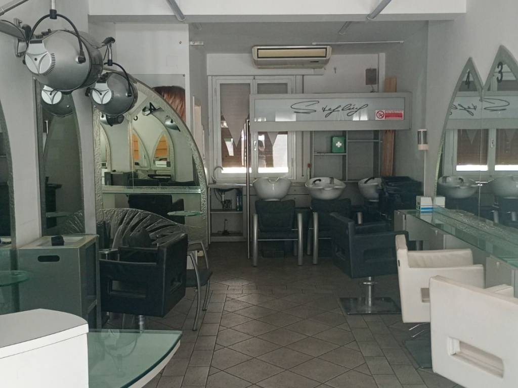 negozio in affitto a Firenze