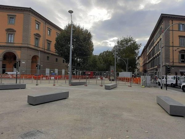negozio in affitto a Firenze in zona Campo di Marte