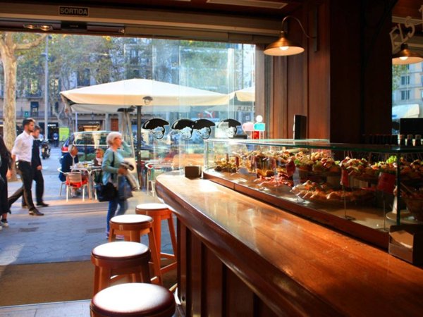 negozio in affitto a Firenze in zona Le Cure
