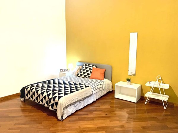negozio in affitto a Firenze in zona Campo di Marte