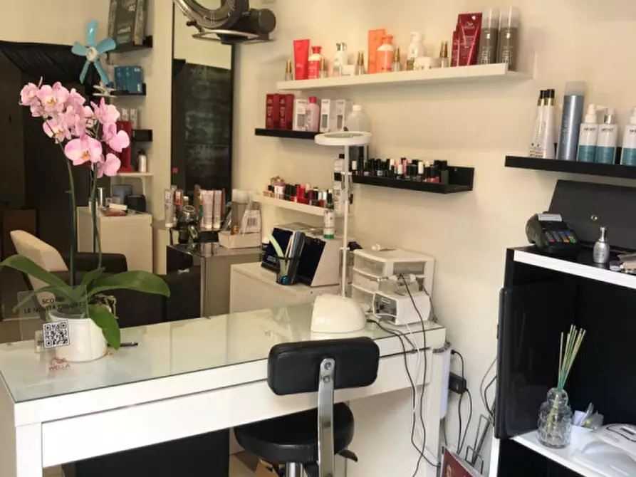 negozio in affitto a Firenze in zona Centro Santa Croce