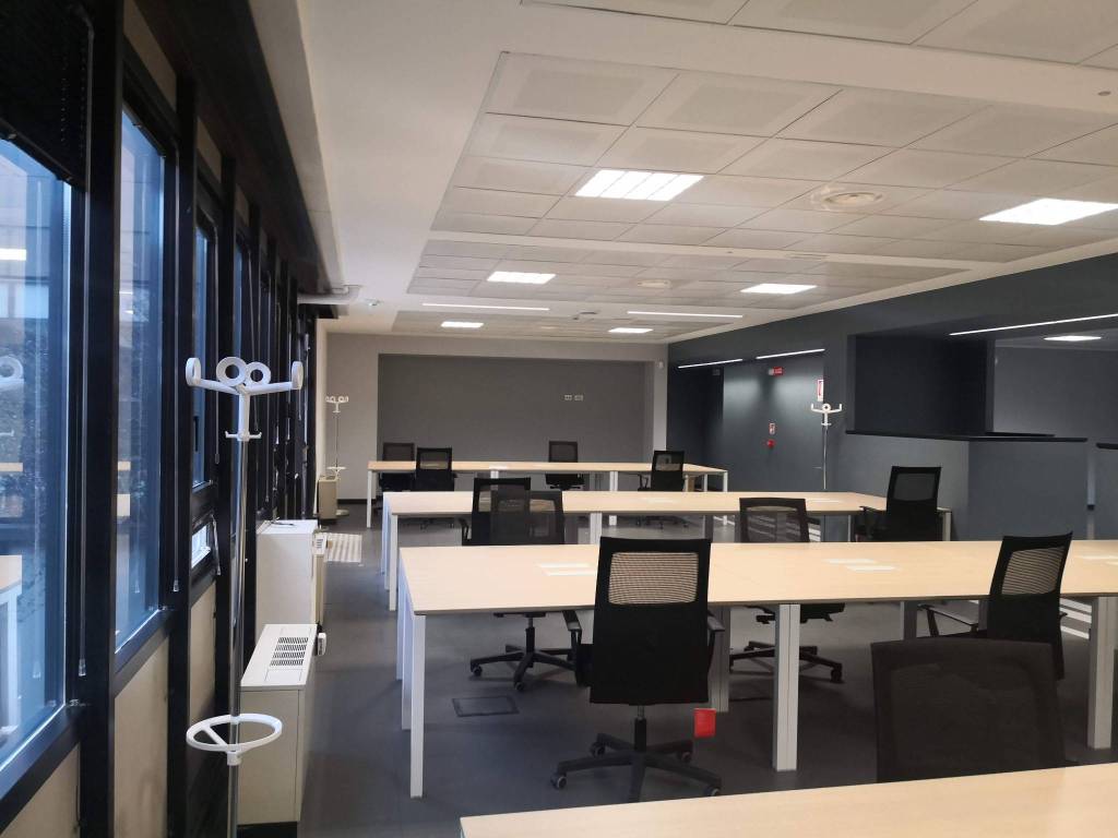 ufficio in affitto a Firenze in zona Peretola