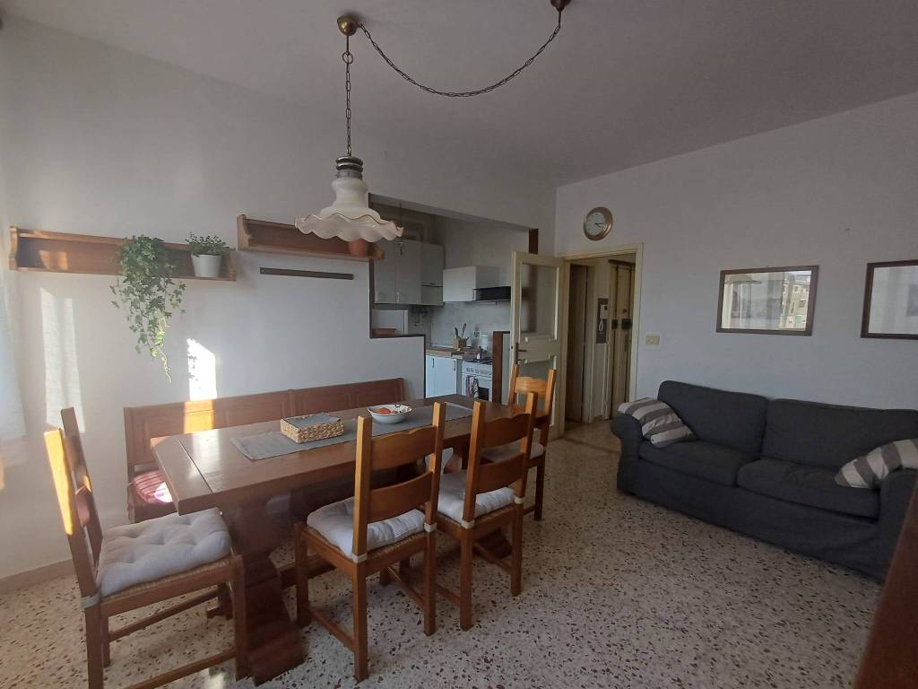 appartamento in affitto a Firenze in zona Isolotto