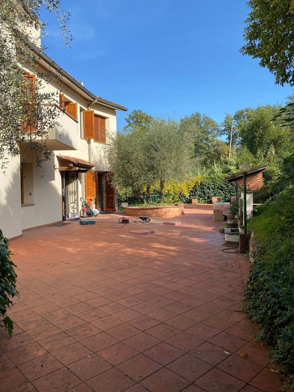 casa indipendente in affitto a Firenze in zona Centro San Niccolò