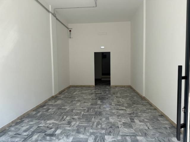 negozio in affitto a Firenze in zona Novoli