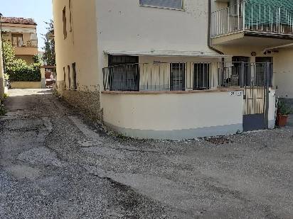 negozio in affitto a Firenze in zona Soffiano