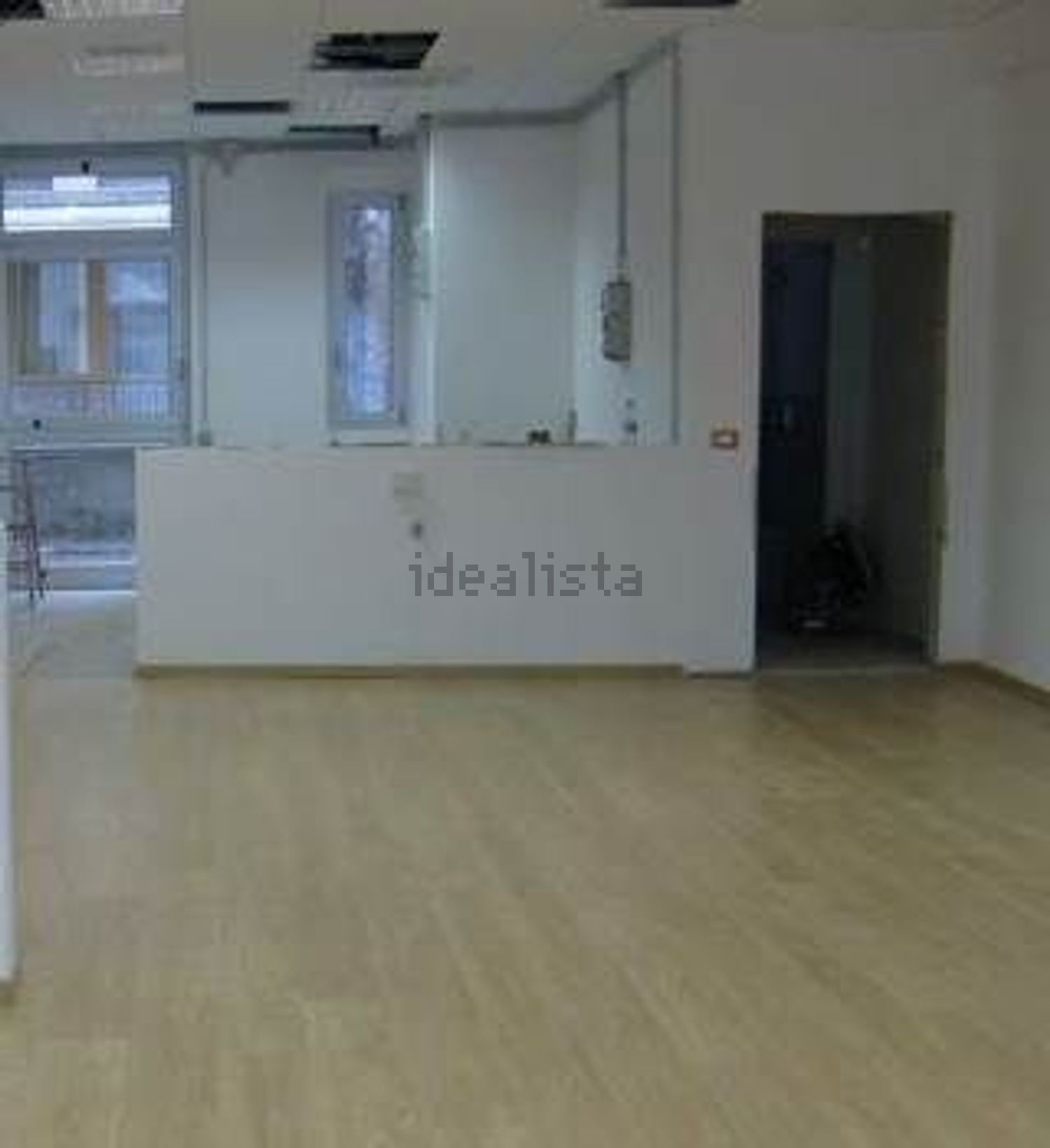locale commerciale in affitto a Firenze in zona Campo di Marte