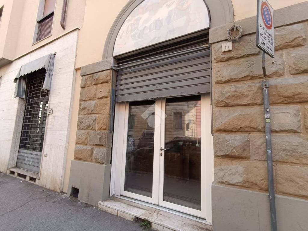 negozio in affitto a Firenze in zona Campo di Marte