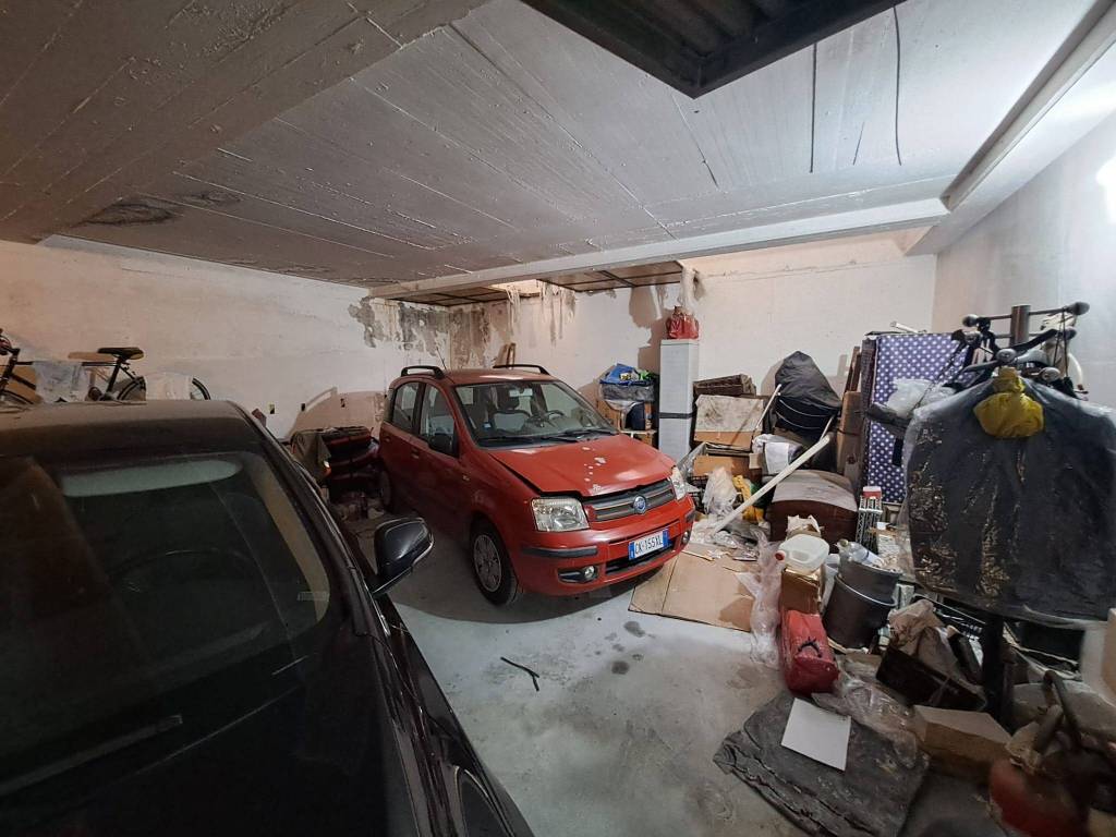 locale di sgombero in affitto a Firenze in zona Porta Romana