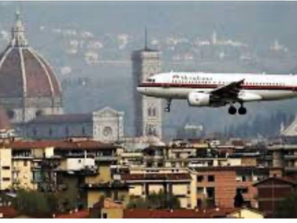 negozio in affitto a Firenze in zona Peretola