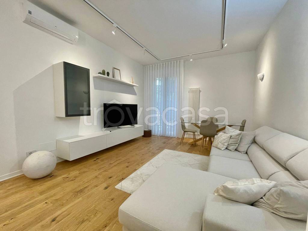appartamento in affitto a Firenze in zona Isolotto