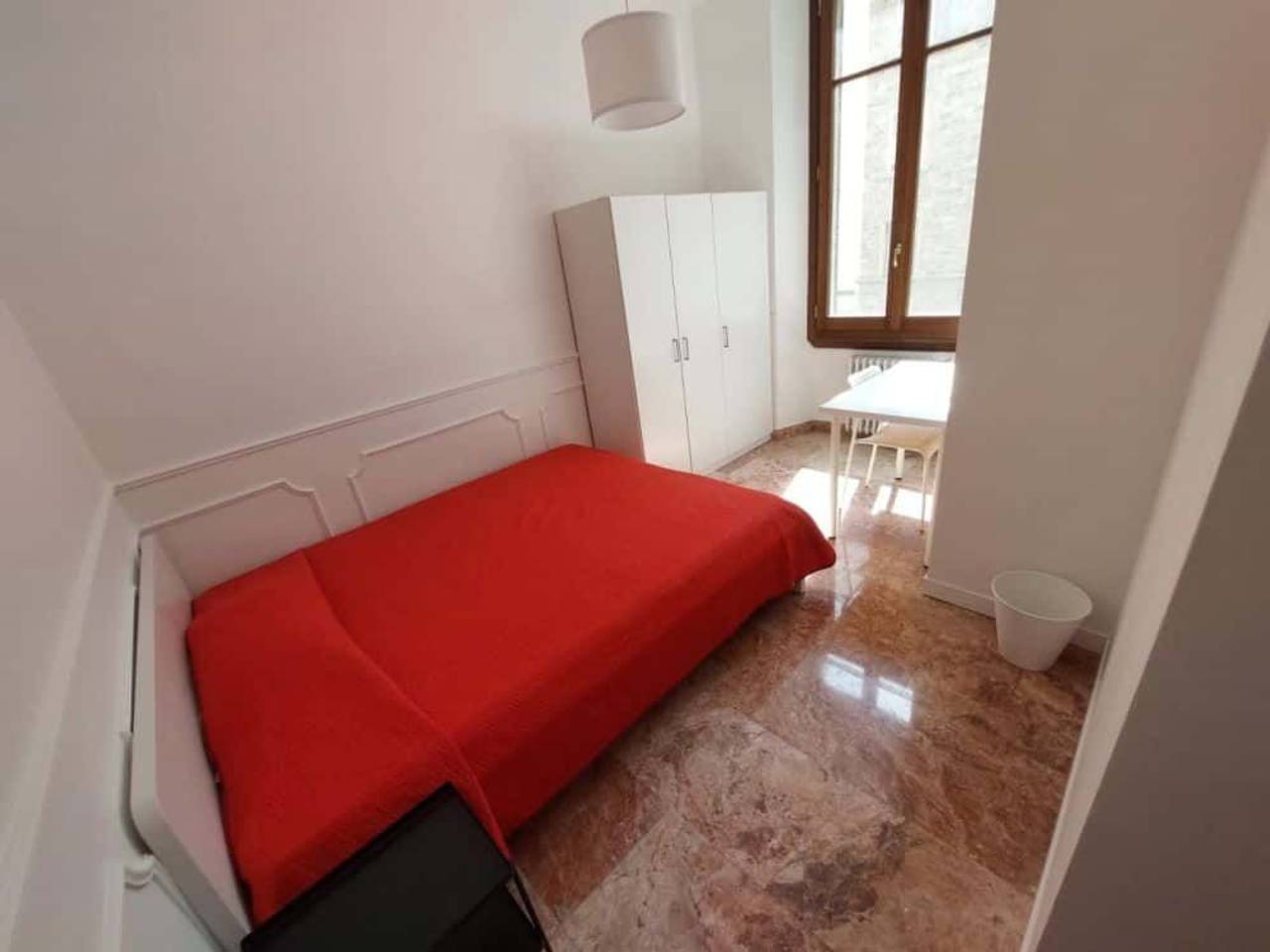 negozio in affitto a Firenze in zona Campo di Marte