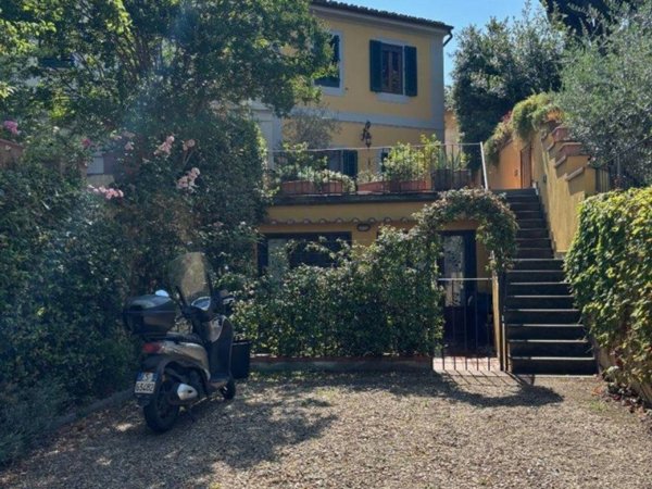 casa indipendente in affitto a Firenze in zona Settignano