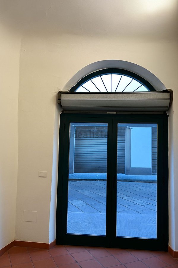 locale di sgombero in affitto a Firenze in zona Centro San Frediano
