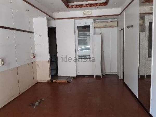 locale commerciale in affitto a Firenze in zona Soffiano