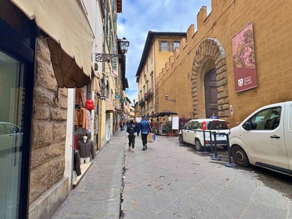 negozio in affitto a Firenze