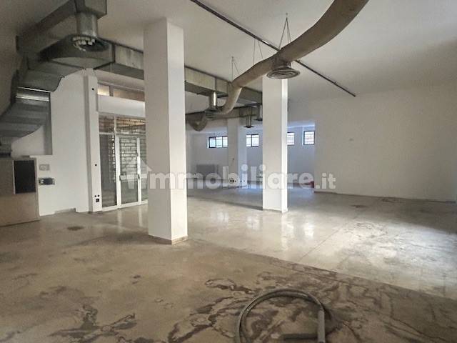 locale commerciale in affitto a Firenze in zona Centro Storico