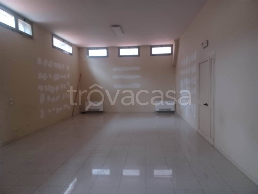 locale commerciale in affitto a Firenze