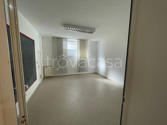 locale commerciale in affitto a Firenze in zona Soffiano