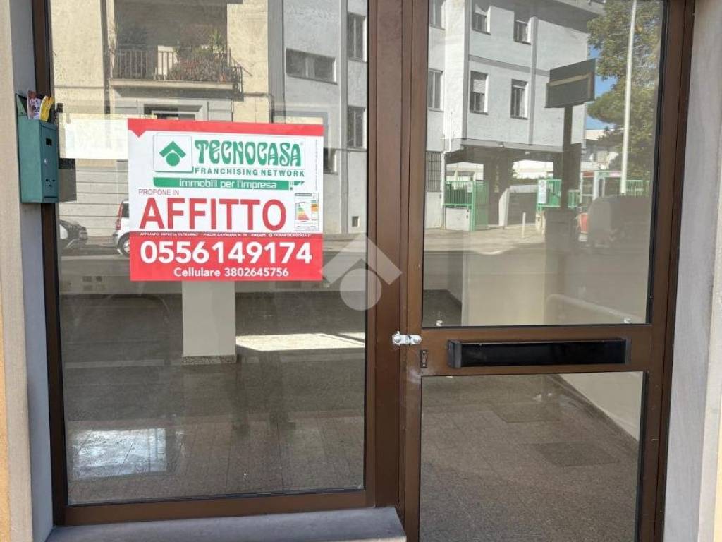 negozio in affitto a Firenze in zona Legnaia