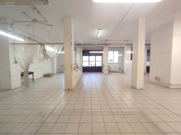 locale di sgombero in affitto a Firenze in zona Novoli