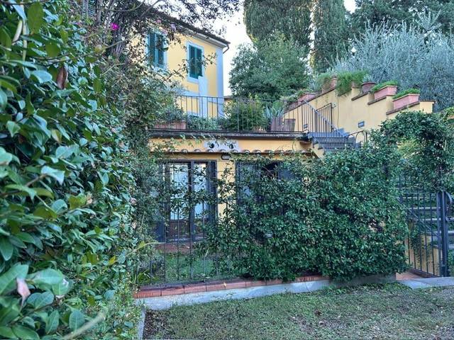casa indipendente in affitto a Firenze in zona Settignano