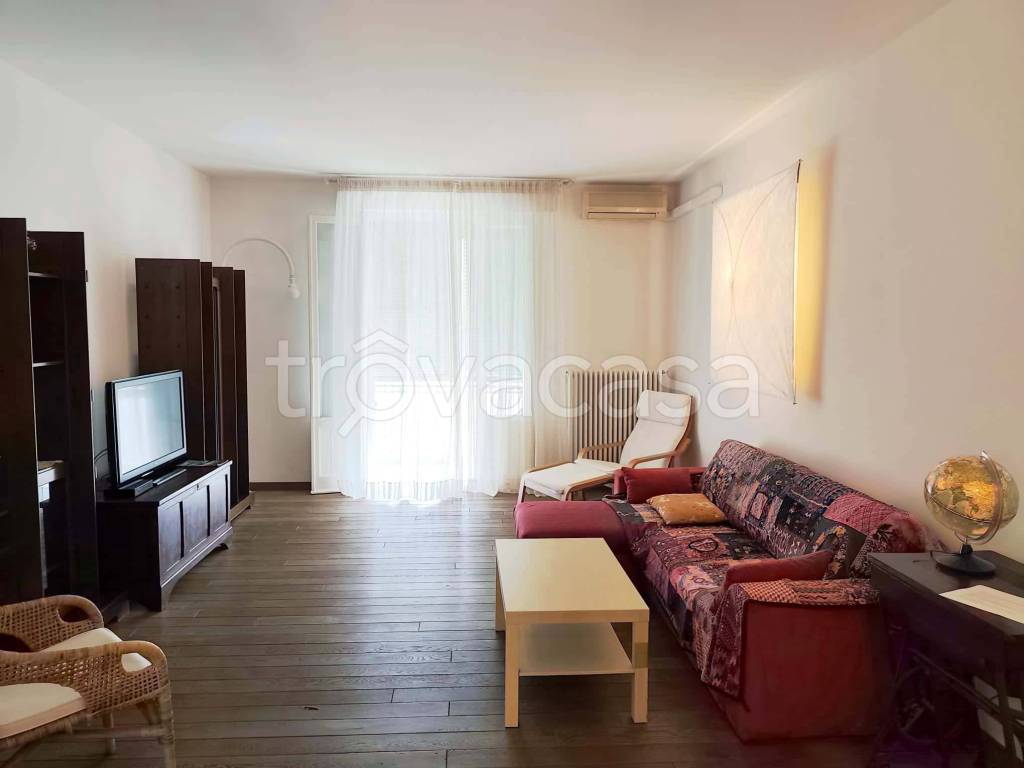 appartamento in affitto a Firenze in zona Isolotto