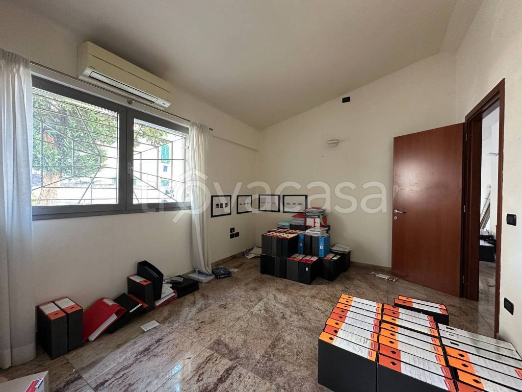 ufficio in affitto a Firenze in zona Coverciano