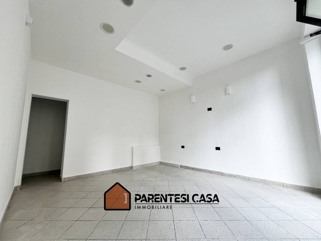 negozio in affitto a Firenze in zona Soffiano