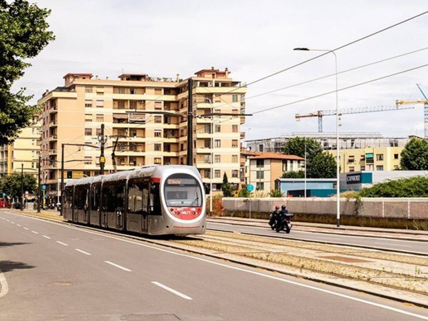 negozio in affitto a Firenze in zona Novoli