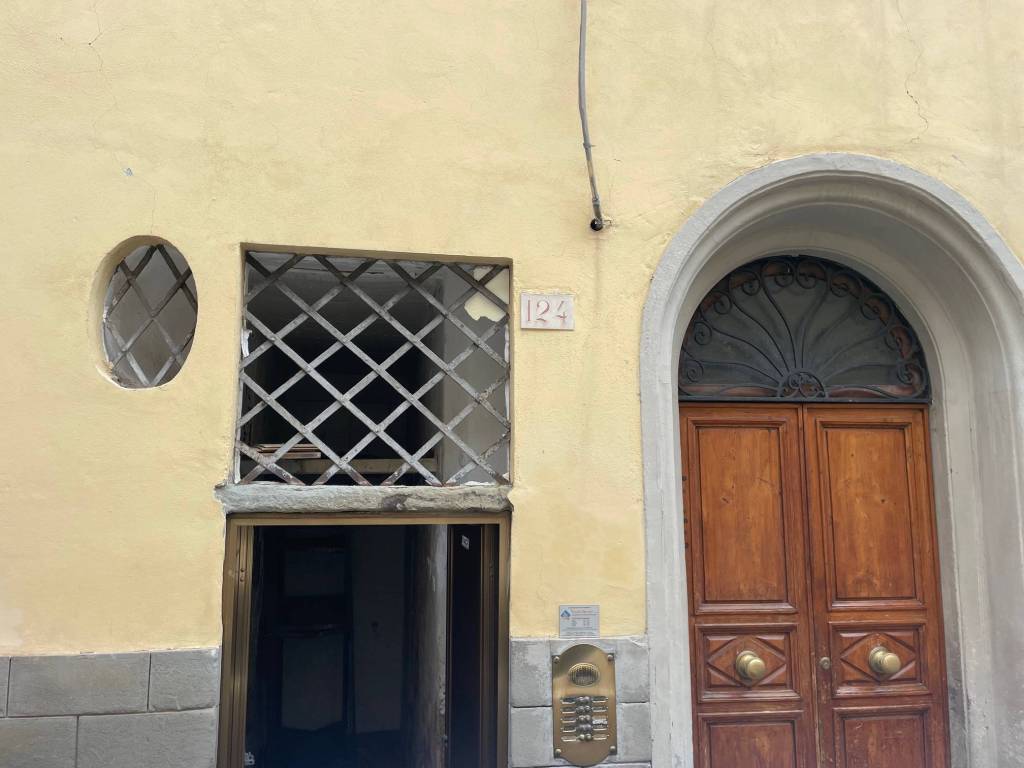 locale commerciale in affitto a Firenze