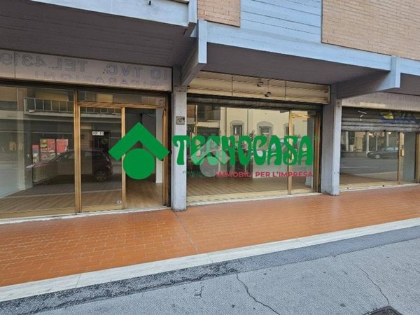 negozio in affitto a Firenze in zona Careggi