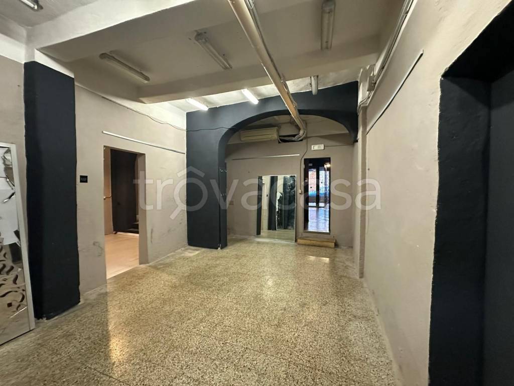 negozio in affitto a Firenze in zona Centro San Frediano
