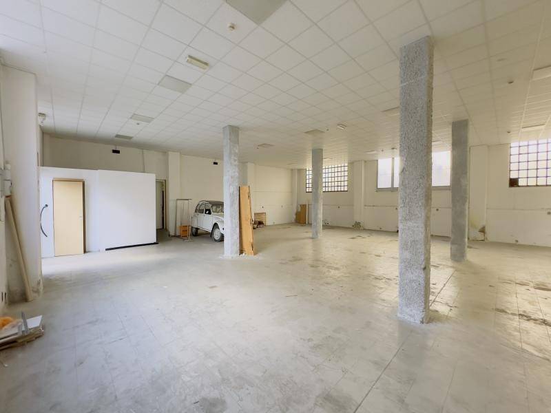 locale commerciale in affitto a Firenze in zona Romito