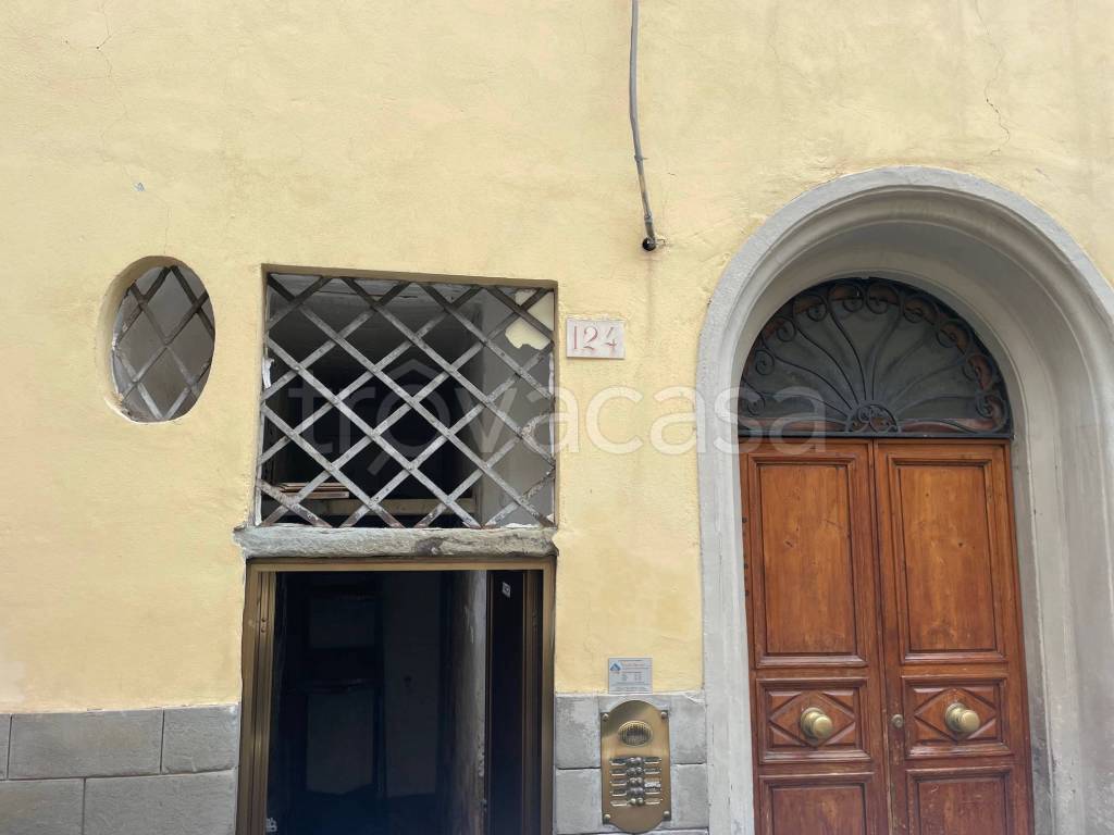 locale commerciale in affitto a Firenze