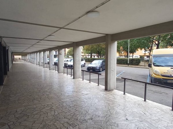 negozio in affitto a Firenze in zona Careggi