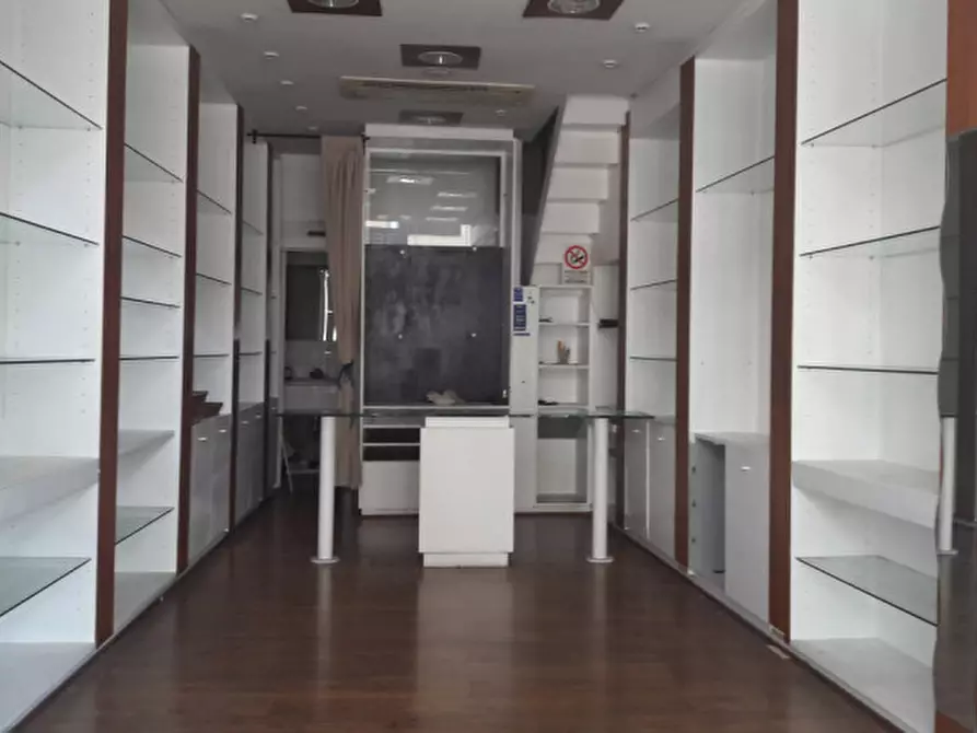 negozio in affitto a Firenze in zona Coverciano