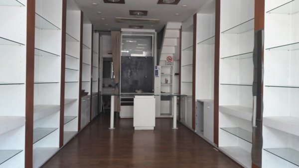 negozio in affitto a Firenze in zona Coverciano