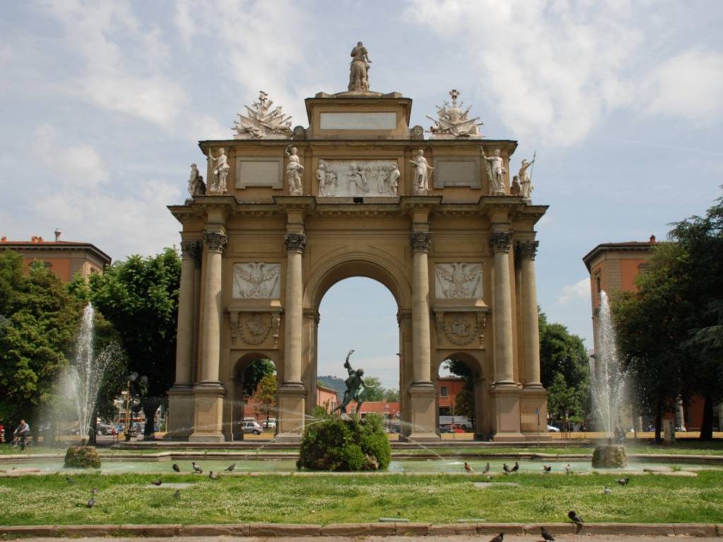 negozio in affitto a Firenze in zona Campo di Marte