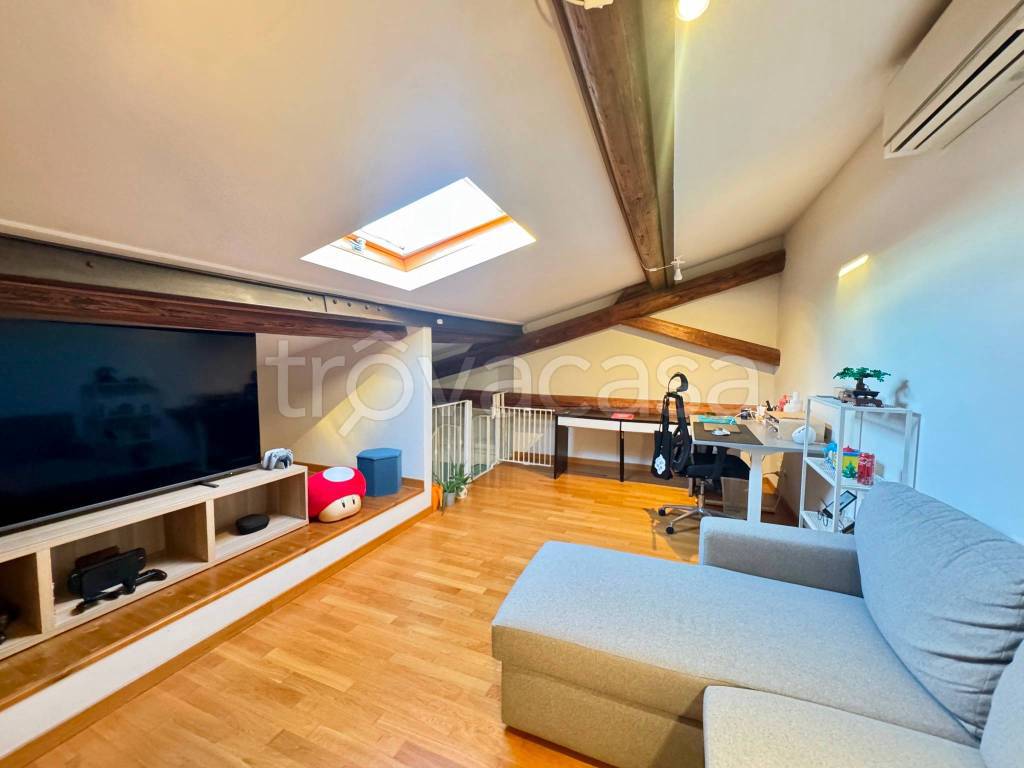 appartamento in affitto a Firenze in zona Isolotto